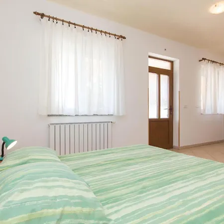 Stunning Home In Pula With Outdoor Swimming Pool