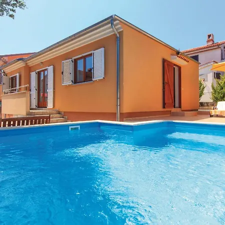Holiday home Stunning Home In Pula With Outdoor Swimming Pool Pula