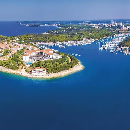 Stunning Home In Pula With Outdoor Swimming Pool Holiday home Pula