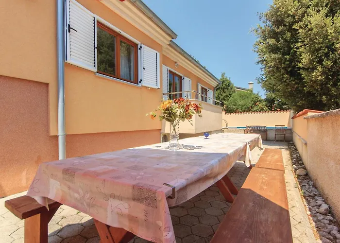 Holiday Home Kucine III Ferienhaus *