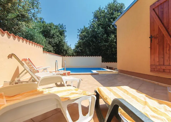 Dom wakacyjny Kucine Iii